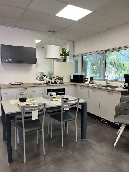 Cuisine aménagée avec un excellent rapport qualité prix -